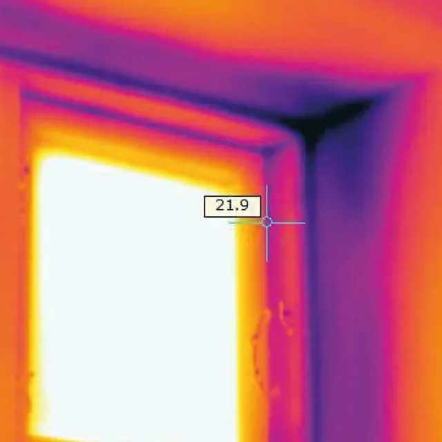 Termografi som viser temperaturavvik i en bygningsdel